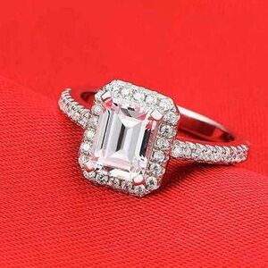 Emerald Engagement ring 18k white gold plated New